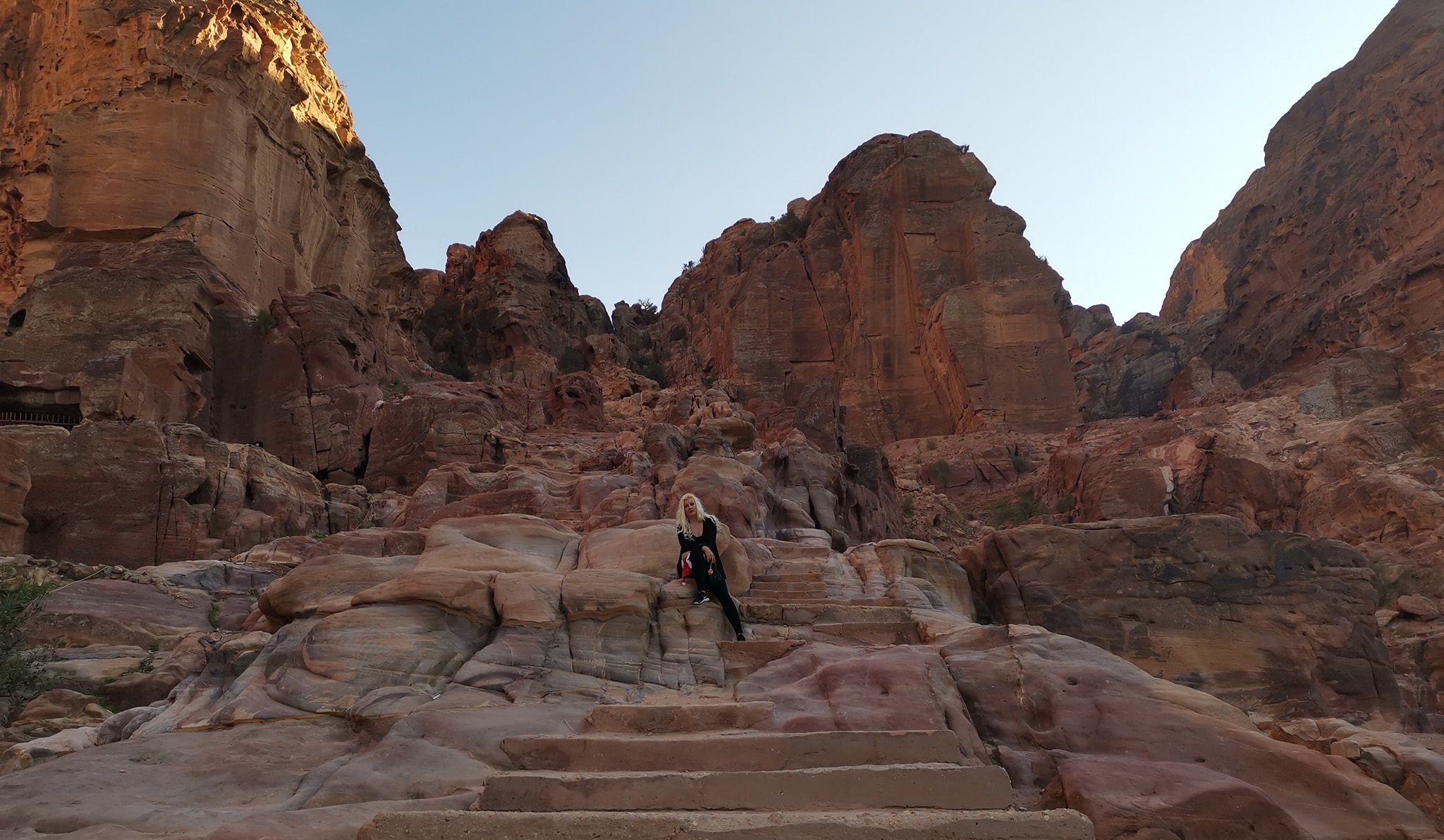 49128378_10205728186000195_287378512338223104_n