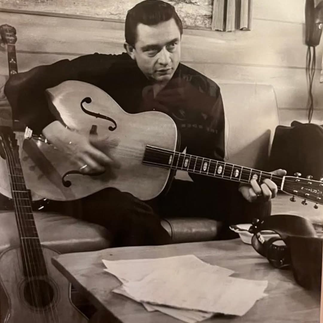 fa08ec52-96fb-4425-9cd6-f94e1a19e8cb