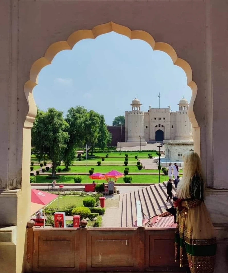 ff66c826-2b9b-45d3-a3f0-60c331d137be